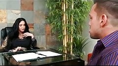 خانوم رئیس مهربون امی اندرسون جنده با سینه های گنده